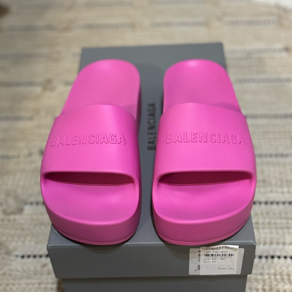 Balenciaga platform rubber logo slide in hot pink. Size 38.